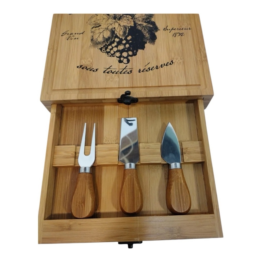 CHATEAU BORDEAUX CHEESE HOLDER W/PULL OUT DRAWER 3 UTENSILS